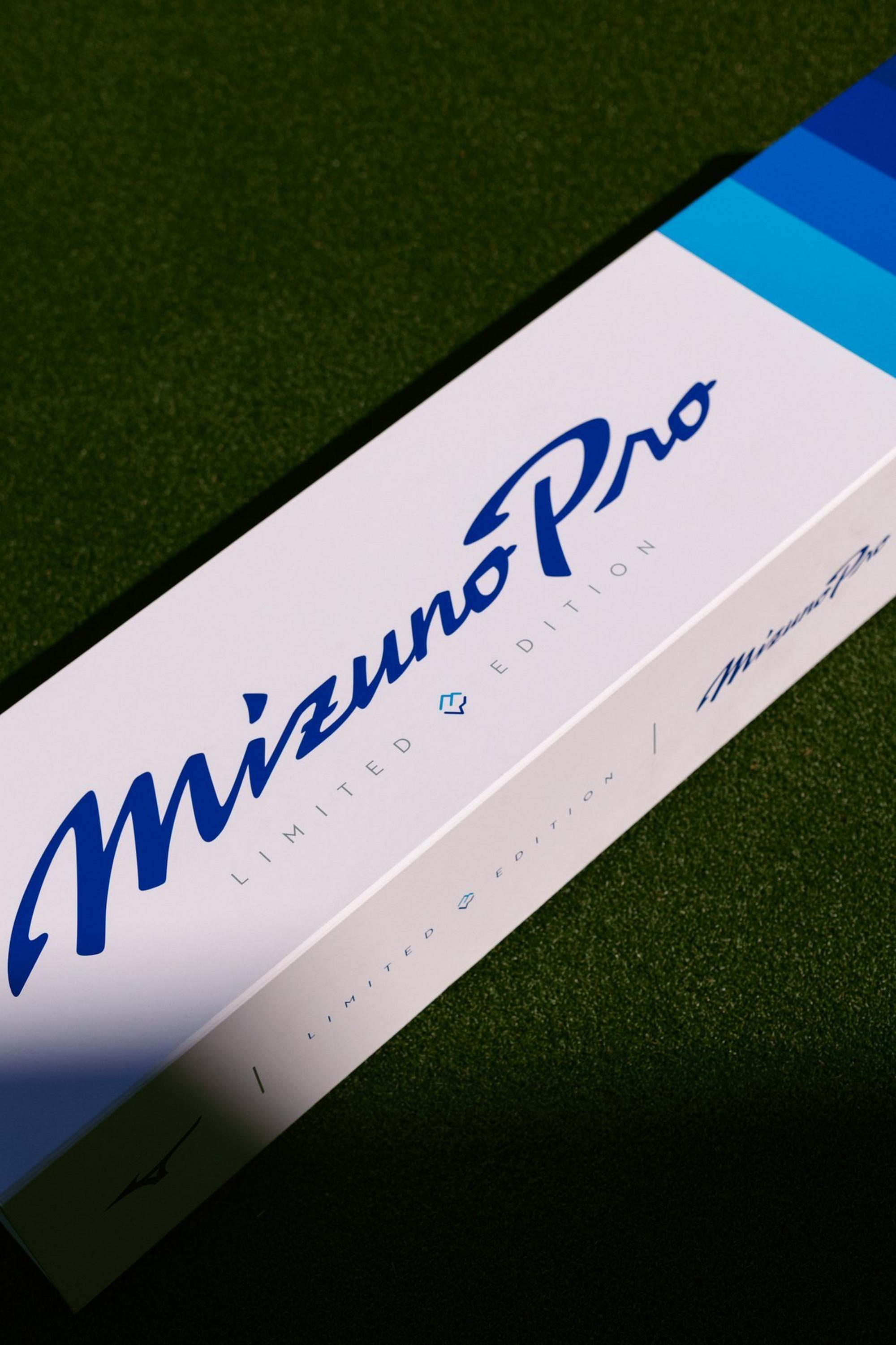 Limited Edition Mizuno Pro S3 3i-6i and S1 7i-PW Iceberg Golf Iron Set