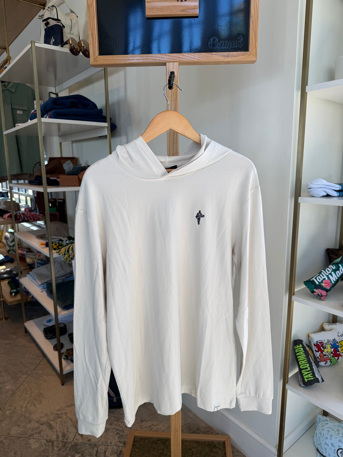 Idaka - Daily Hoodie "Walker" logo