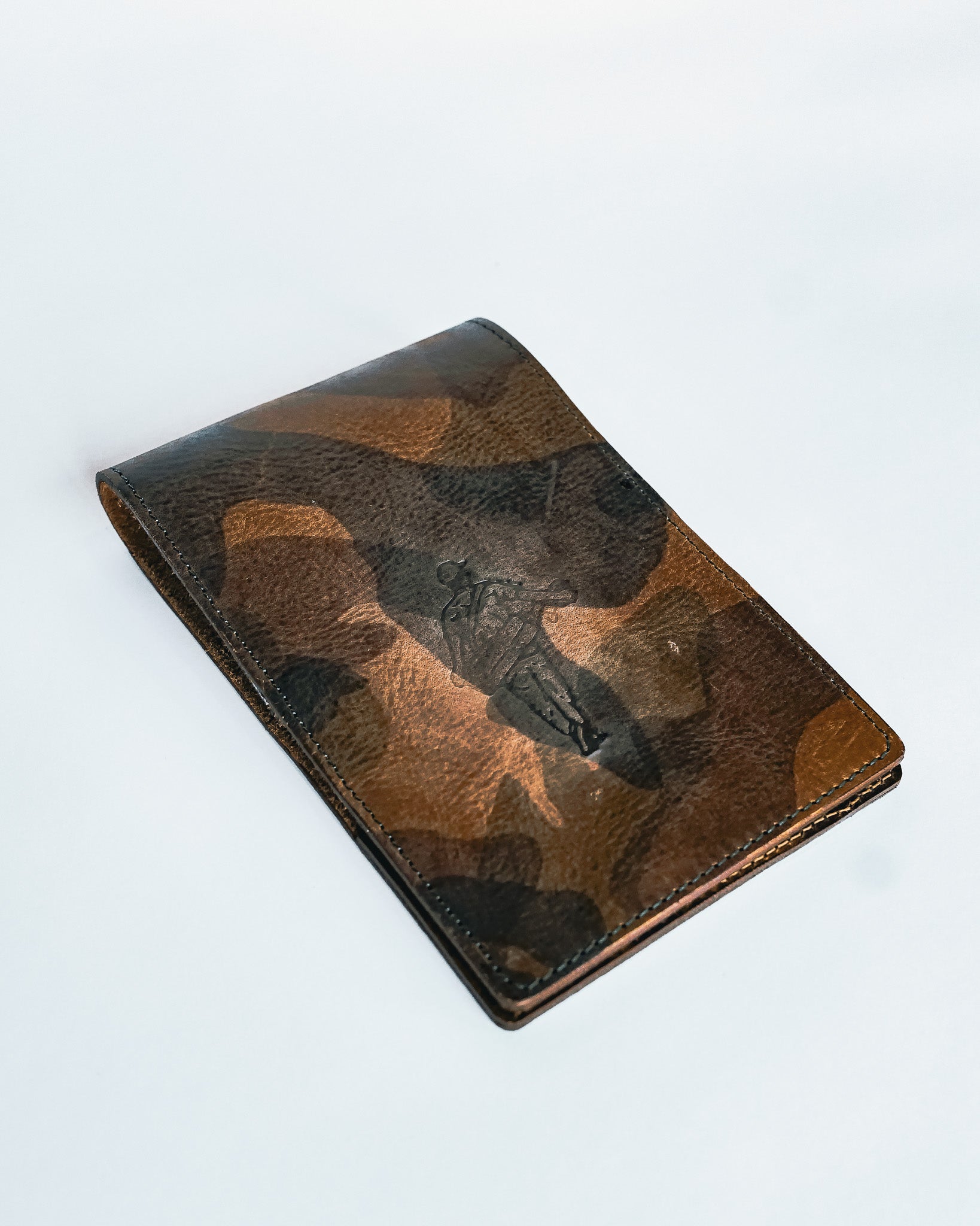 Bluegrass Fairway - Yardage Book & Scorecard Holder in La Perla Azzurra Camo leather